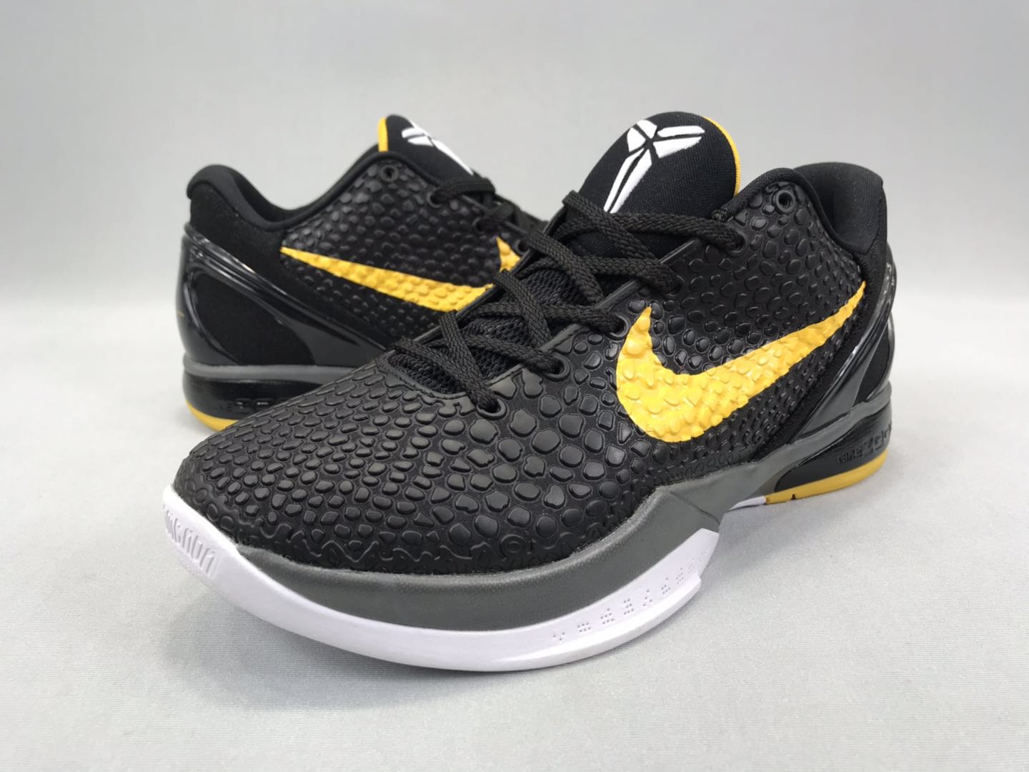 New Nike Kobe Bryant VIII Black Yellow Shoes